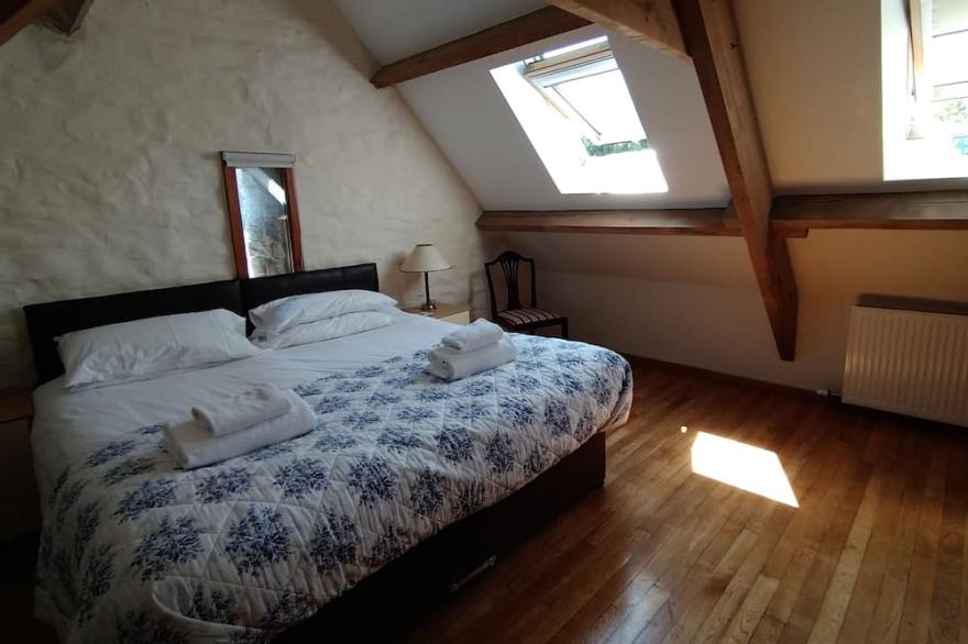 Tyn Cellar Cottage - 2 bedroom self catering