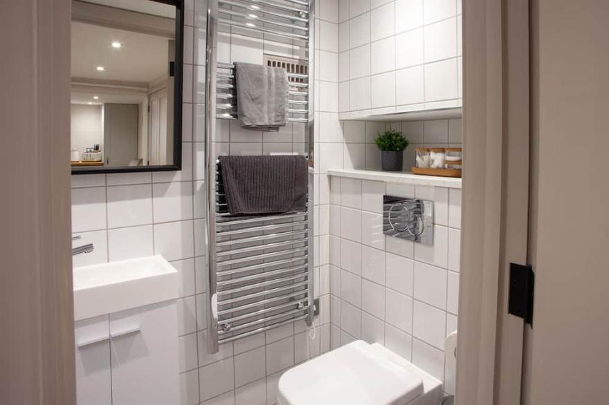 The Hideaway -studio flat is in Oxford Street