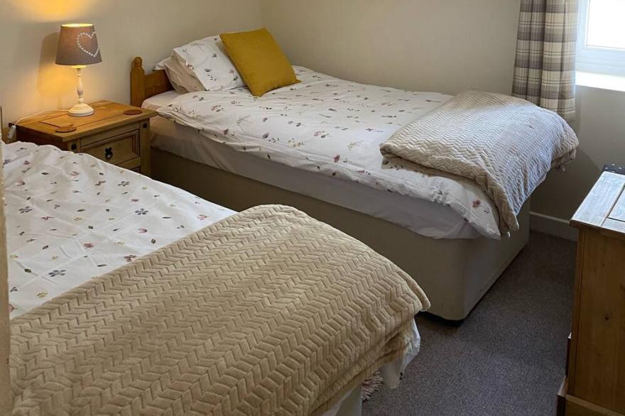 2 Glantraeth Farm Cottage