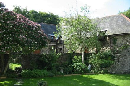 Wonderful cottage with the most beautiful surroundings located in South Devon