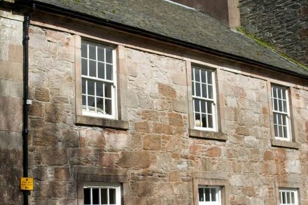 Apartment with view of Rothesay Castle and Moat