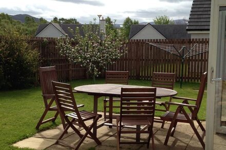 Alpine Style House - Aviemore - In The Heart Of The Cairngorms National Park.