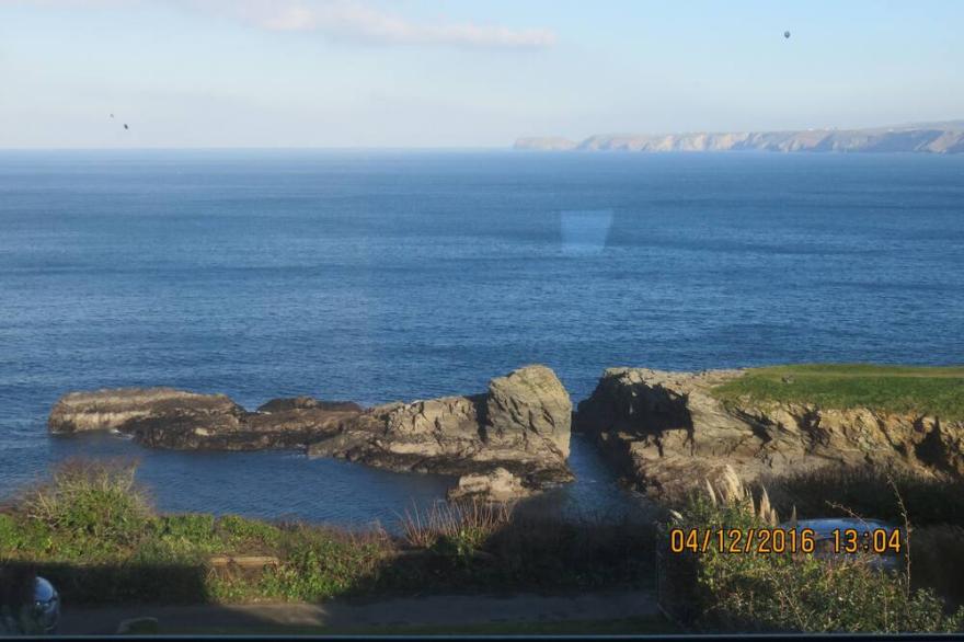 Port Isaac, Fabulous Cornwall Property With Stunning Uninterrupted Sea Views.