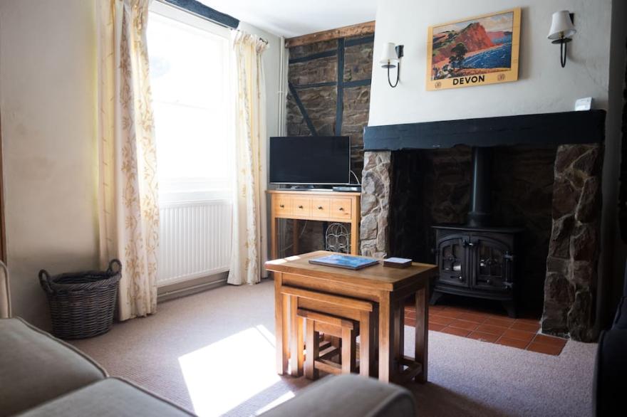 Period 3 bedroom cottage in the heart of Appledore, Devon - sleeps 4