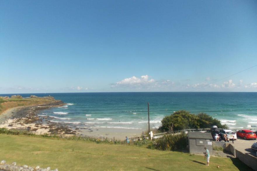 Stunning Upper Deck Apartment Sleeping 6 On Porthmeor Beach, St Ives, Cornwall