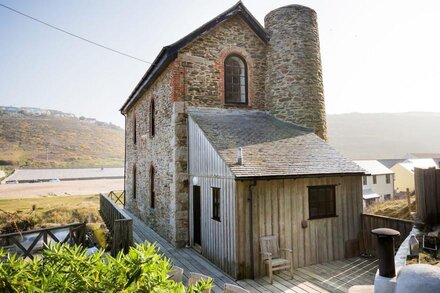 Unique Grade 2 listed beachside piece of Cornish Heritage with stunning sea view