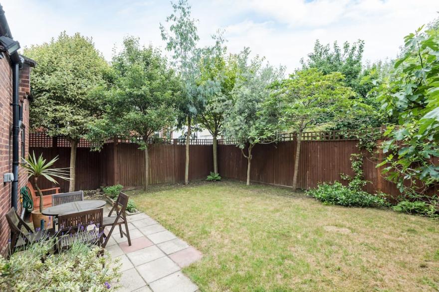 Bright 4 Bedroom Family Home In Prime West Hampstead With Garden And Garage