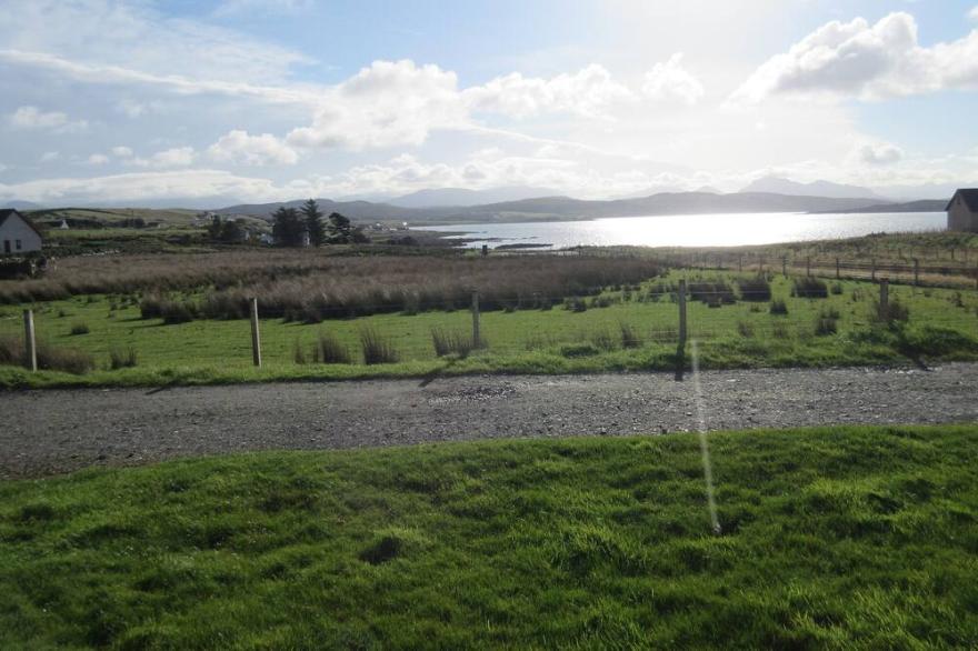 Taighali Apartment Aultbea IV22 2JN Overlooking Loch Ewe Pet Friendly 762 Ft2