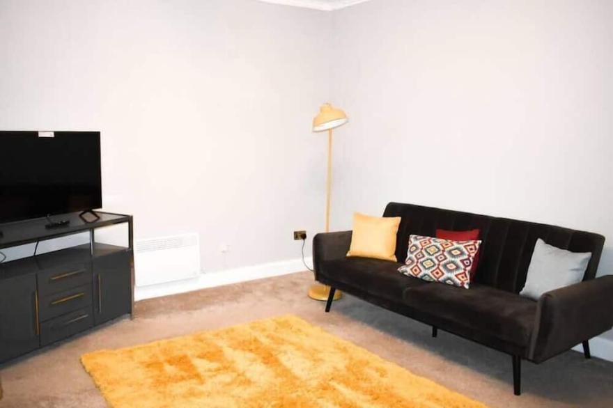 Town Centre, 3 Bed Apartment In Campbeltown