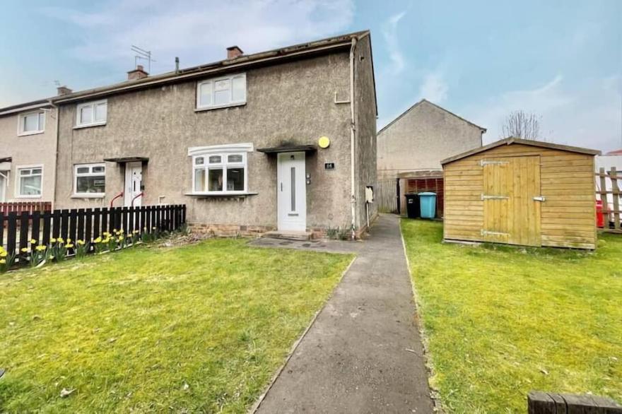 Cosy 2 Bed House With Garden In Wishaw