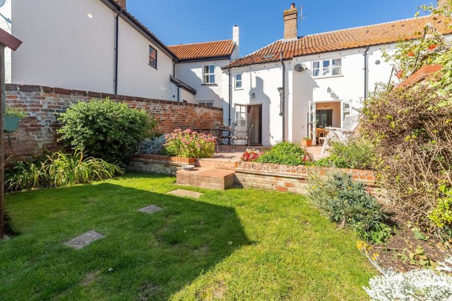 Crown Villa is a hidden gem in arguably one of the best locations in Wells-next-the-Sea.