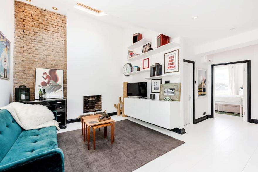 Bright and stylish 1 bedroom apartment in Notting Hill