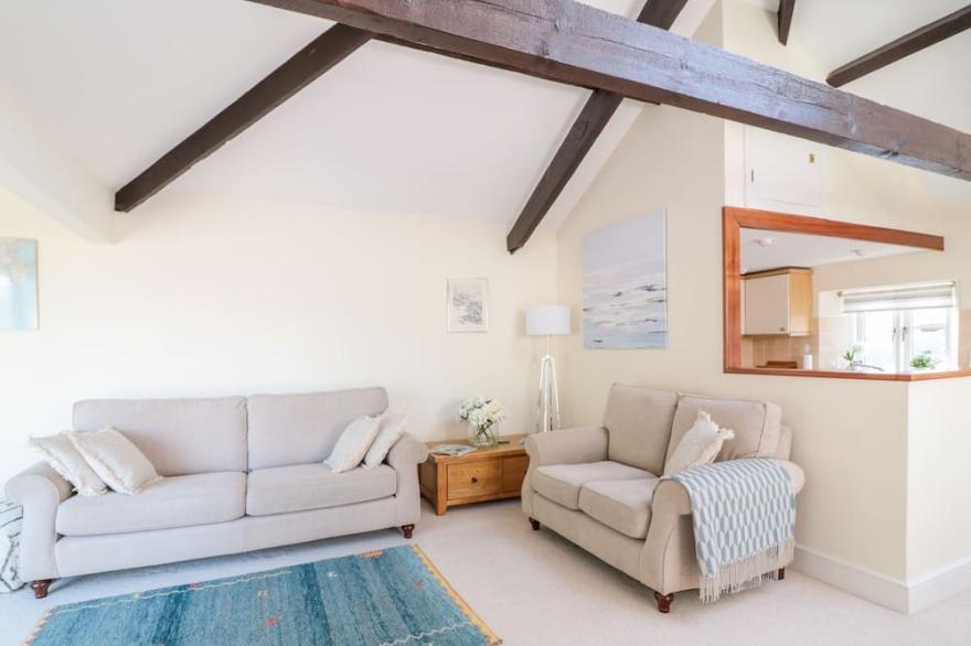 THE TALLET, family friendly, character holiday cottage in Dittisham