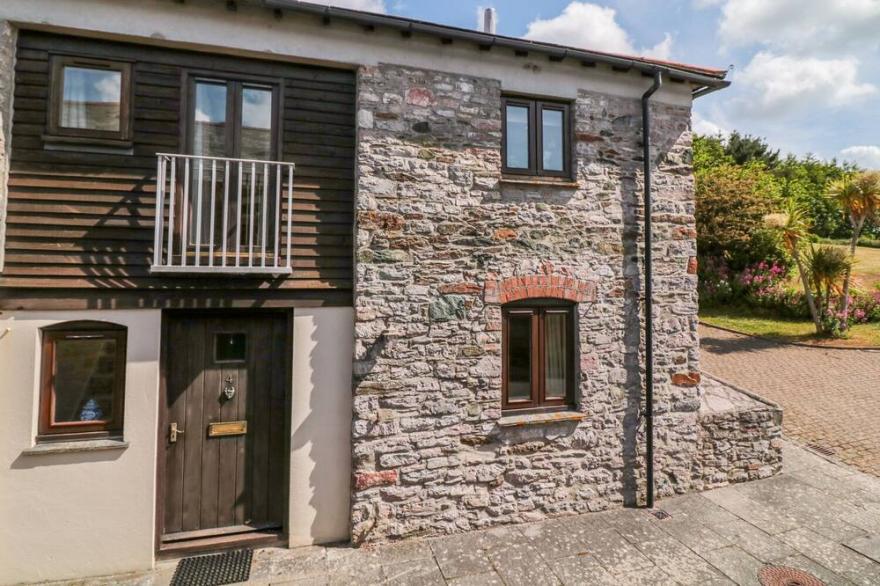 THE TALLET, family friendly, character holiday cottage in Dittisham