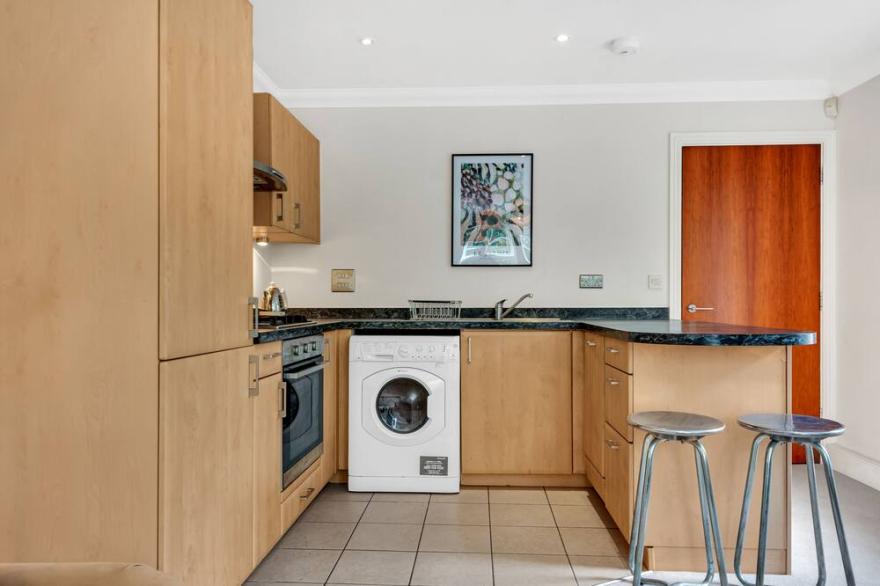 Peaceful One Bed in Summertown with Private Parking