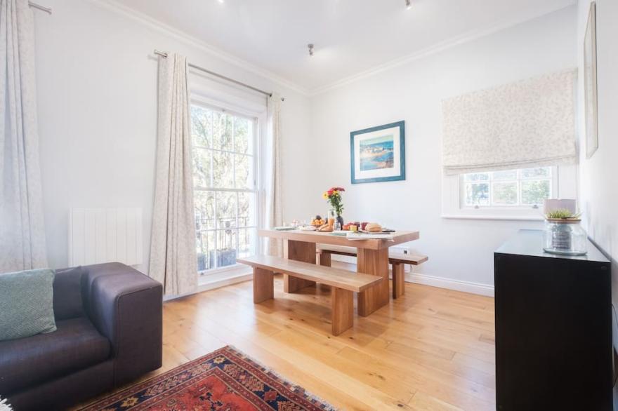 3BR 2BA Duplex Flat By King's Cross - Clerkenwell