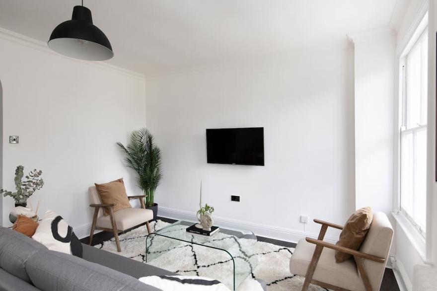 The Camberwell Retreat - Alluring 2BDR Flat with Garden