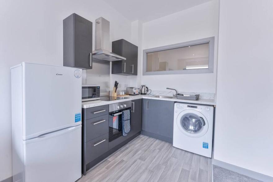 Modern & Cosy 1 Bedroom Apartment, Dudley