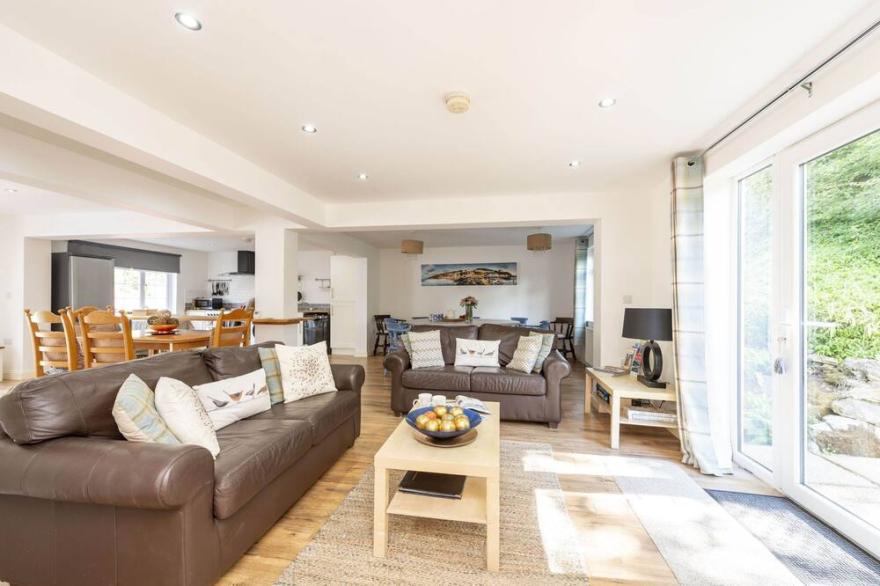 Perfect For Family Gatherings This Lovely Property Is Located In The Quaint And Pretty Bonchurch