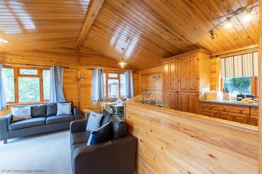 LAKESHAVEN, pet friendly in Windermere