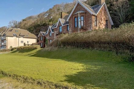 5 bedroom accommodation in Skelmorlie, near Largs