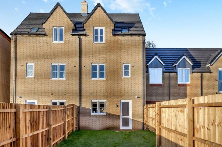 4 Bedroom Accommodation In Barleythorpe, Near Oakham