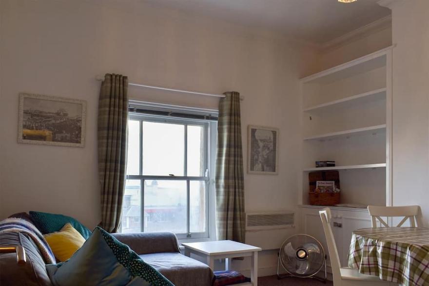 2 bedroom accommodation in Lowestoft