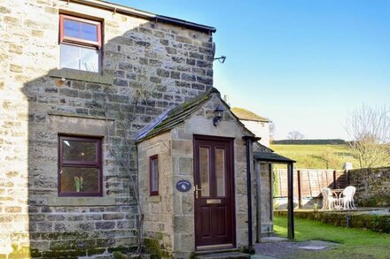 2 bedroom accommodation in Lofthouse, near Harrogate