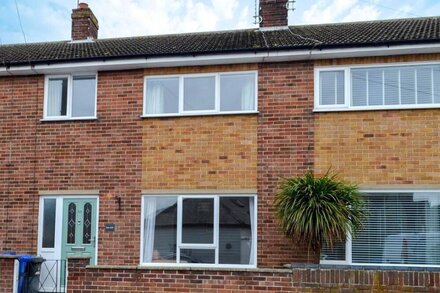 3 bedroom accommodation in Pakefield, near Lowestoft