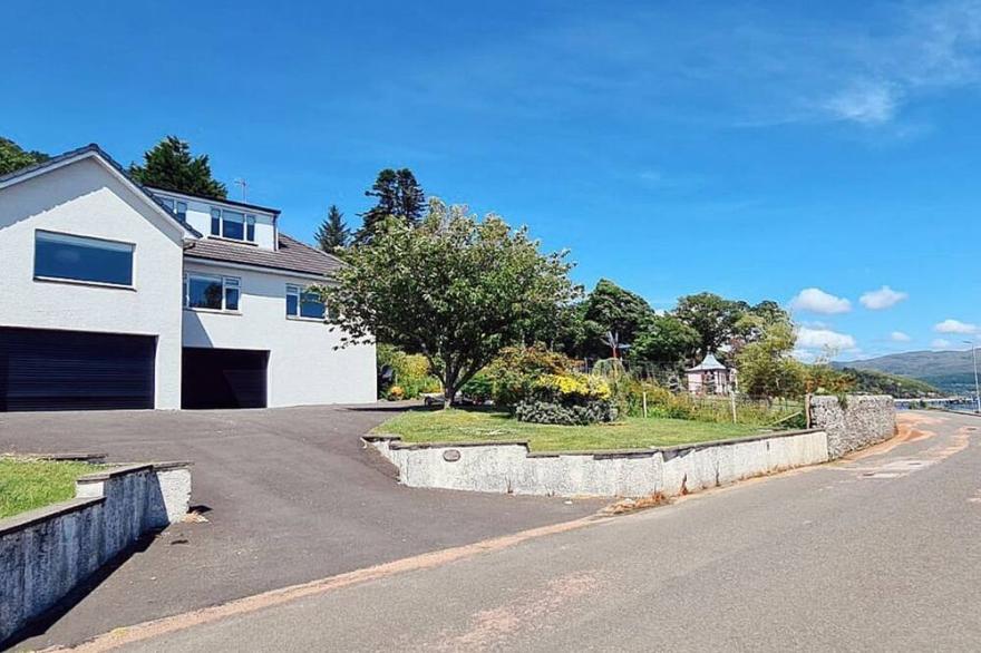 4 Bedroom Accommodation In Tighnabruaich