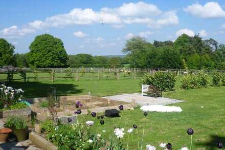 SLEEPS 8 Contemporary Oak Frame Home Large Garden Rural AONB Far Reaching View