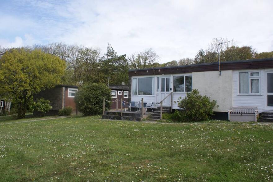 2 bedroom, west facing property in lovely setting,  close to Bude and beaches..