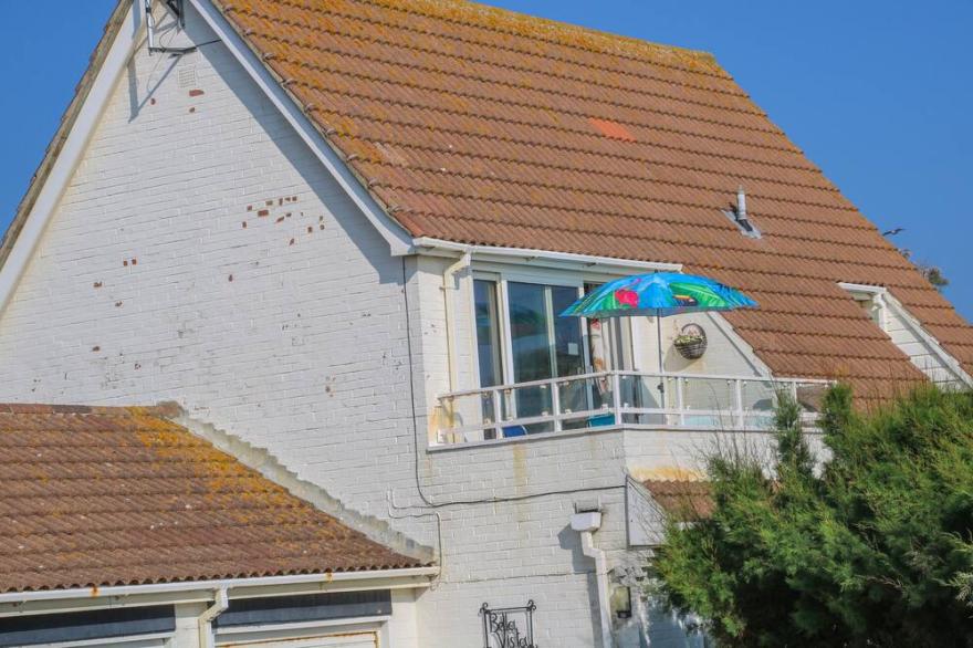 BELLA VISTA, Character Holiday Cottage In Selsey, West Sussex