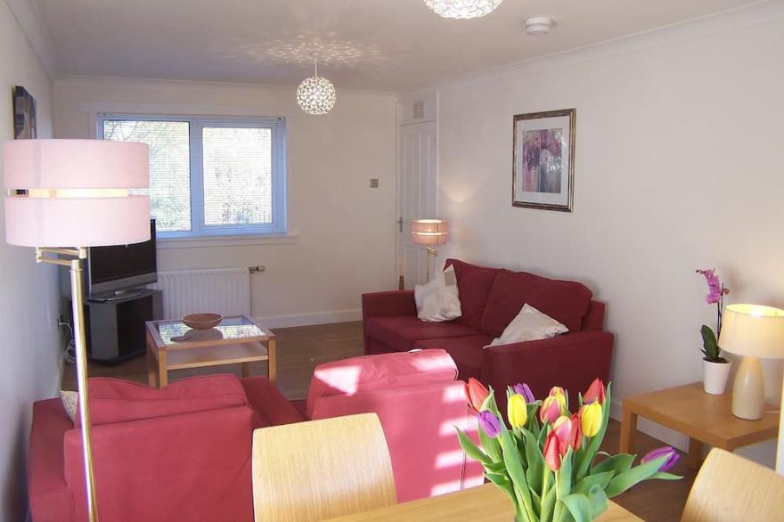 Semi-Detached Home With 2 Double Bedrooms Sleeping 4 People.