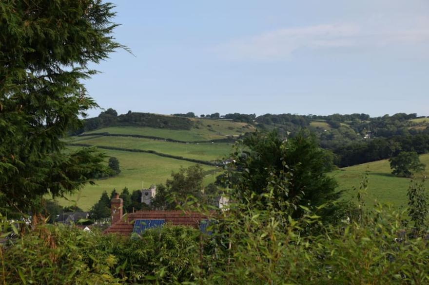 The Cedar House Lyme. Luxuriously Appointed, With Amazing Views