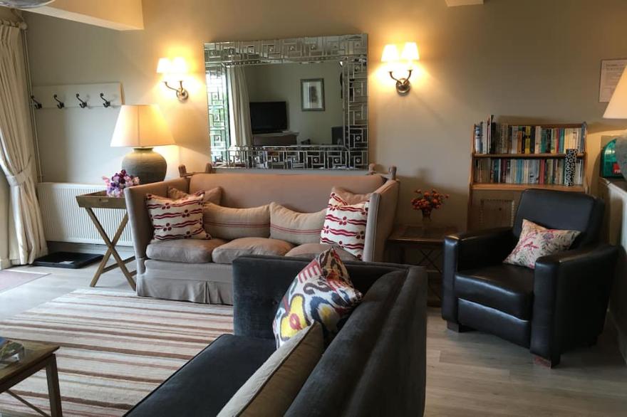 Hendra; stunning large cottage in North Cornwall with grounds, dog friendly