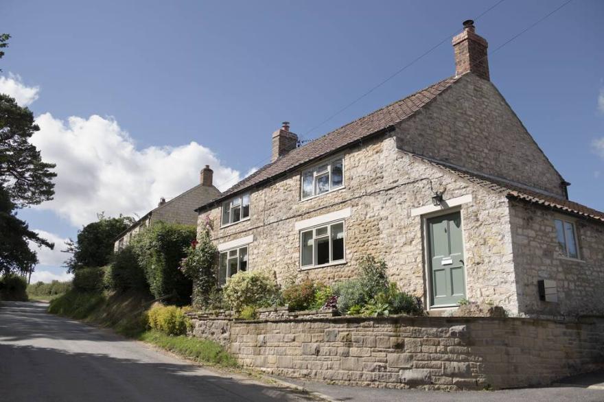 Church View, Nestled In The Heart Of The Charming Chocolate Box Village Of Nunnington