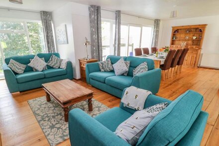 BUDDY'S PLACE, pet friendly, character holiday cottage in Callington