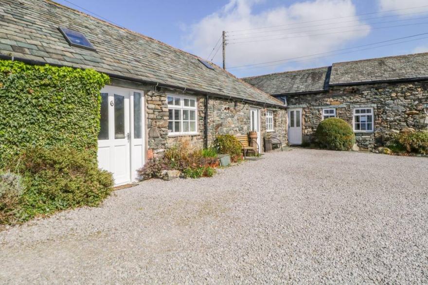 MEWS STUDIO COTTAGE 6, pet friendly, with a garden in Braithwaite