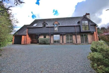 Beautiful Barn Conversion in Idyllic Shropshire