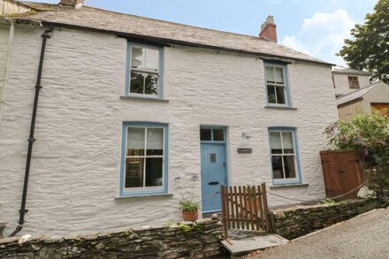 FAIRFIELD COTTAGE, pet friendly, with open fire in Boscastle