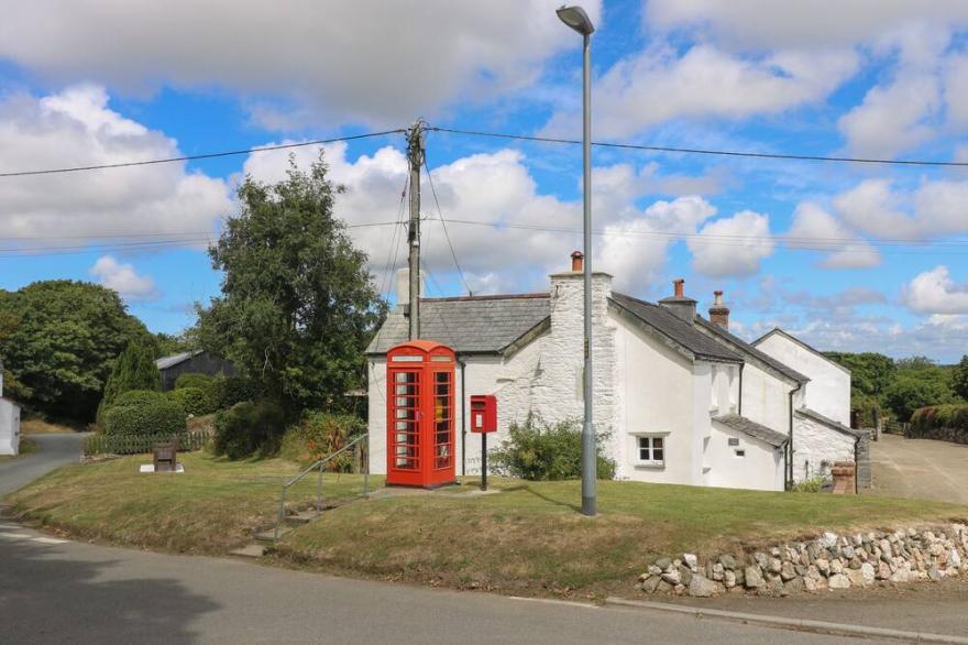 TRELASH COTTAGE, family friendly, with open fire in Warbstow,