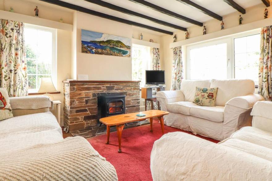HARFORD COTTAGE, pet friendly, character holiday cottage in Polperro