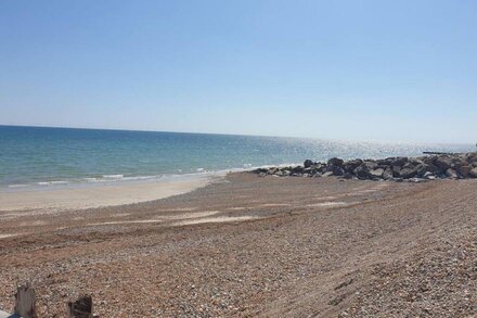 Near Worthing, a perfectly located seaside apartment for 1 or 2 people