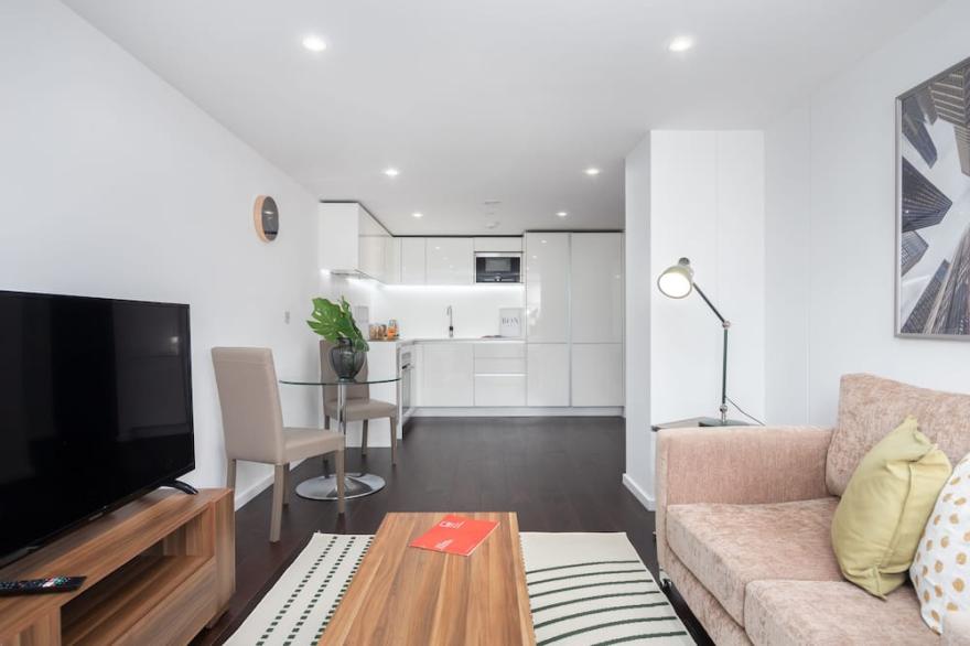 01 Bed Serviced Apartments in Regent's Canal by MySquare