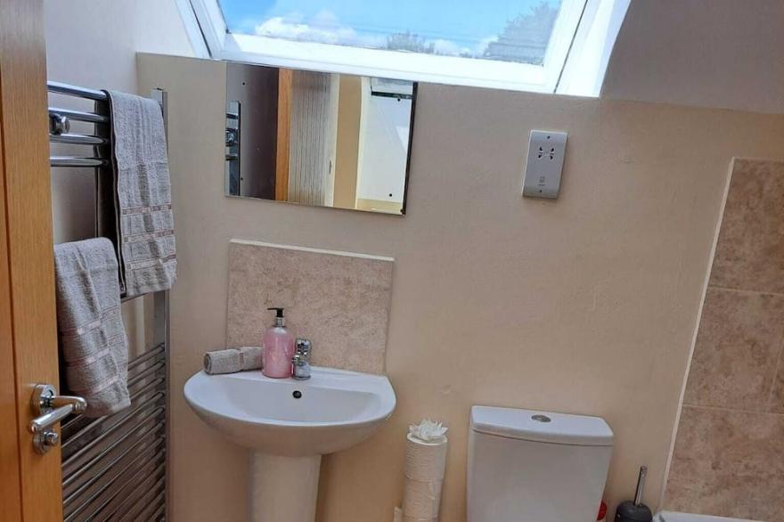 Charming 1-Bed loft in Caerleon