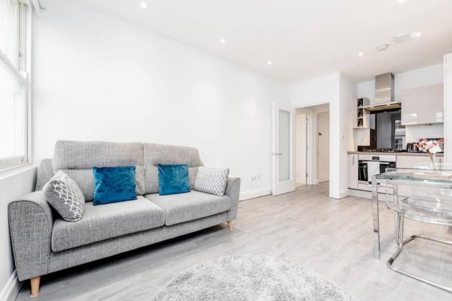 Flat 5 · Stunning 2-Bed Notting Hill Portobello Apartment