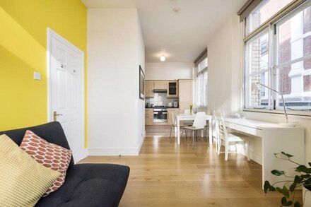 VIBRANT APARTMENT - HEART OF SHOREDITCH