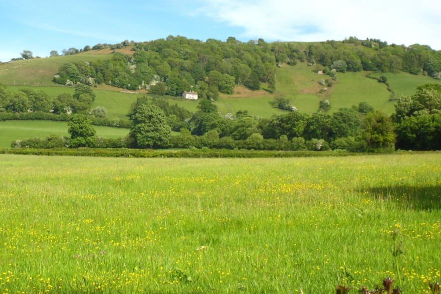 Characterful Apartment With Stunning Countryside Views