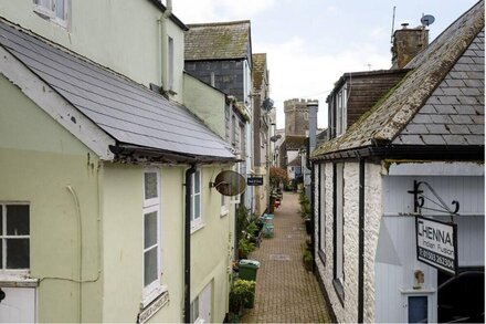 Beautiful 3 bedroom cottage in the heart of Looe